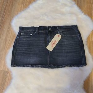 Levi's jean skirt